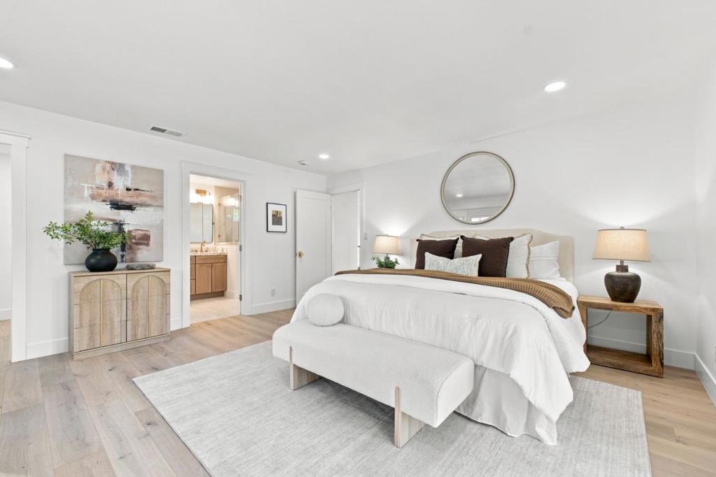 1596 Mckendrie Street Property Photo 21