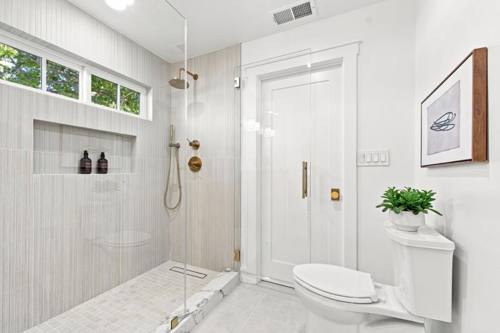 1596 Mckendrie Street Property Photo 25