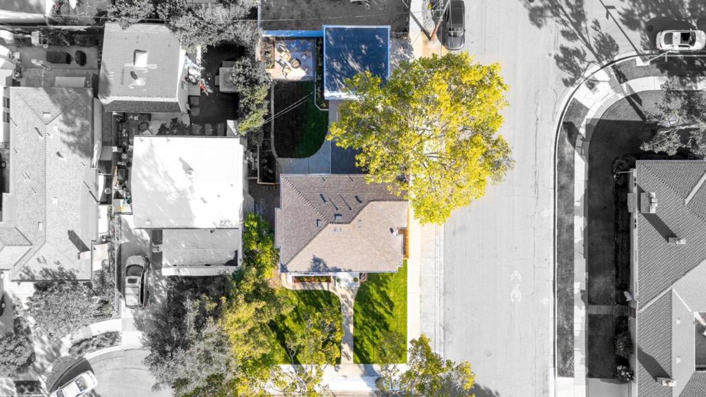 1596 Mckendrie Street Property Photo 37