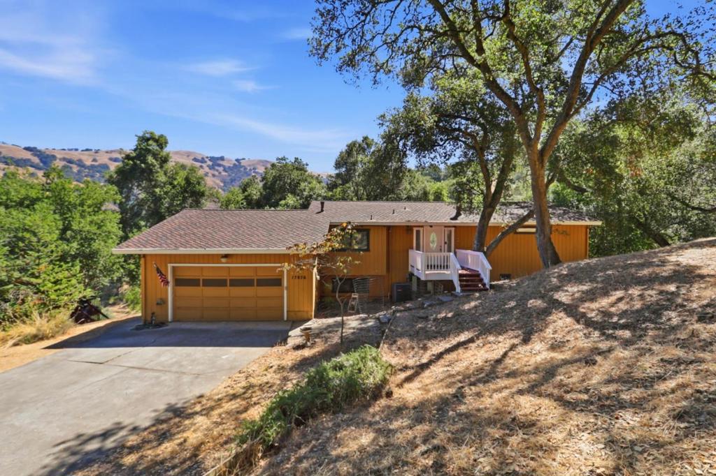 17076 Shady Lane Drive Property Photo