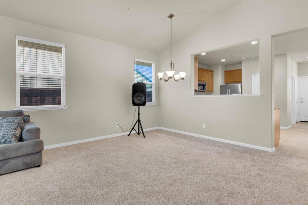 550 Lewis Street Property Photo 9