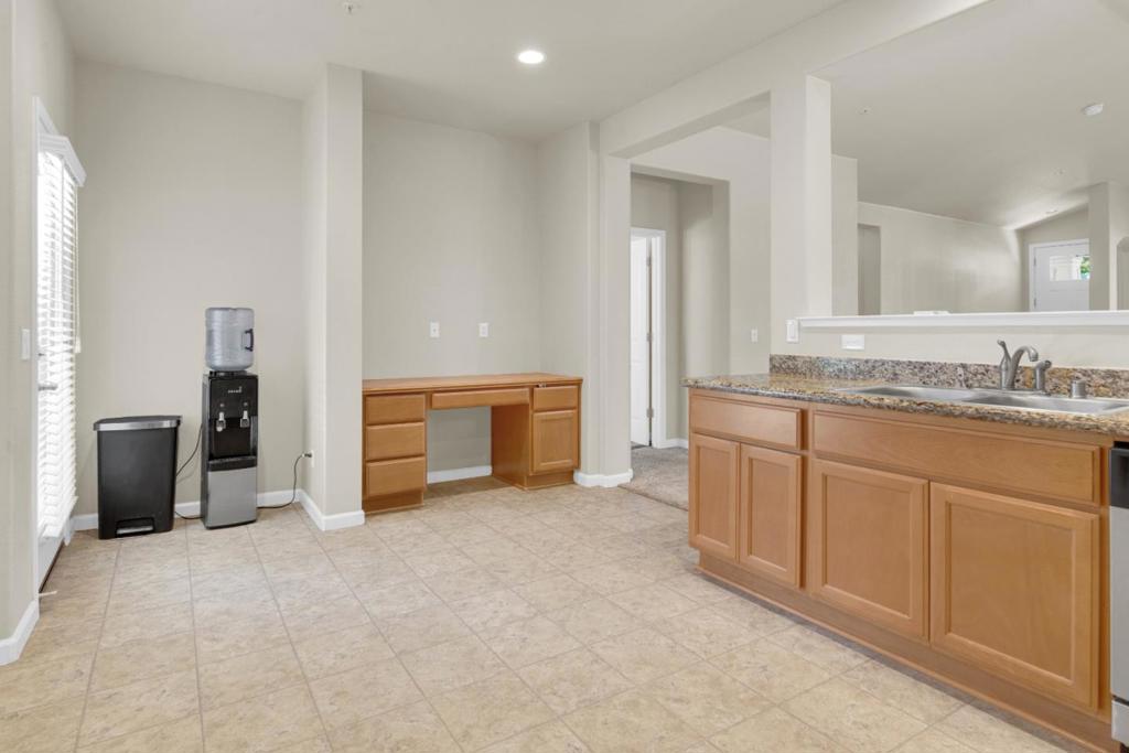 550 Lewis Street Property Photo 11