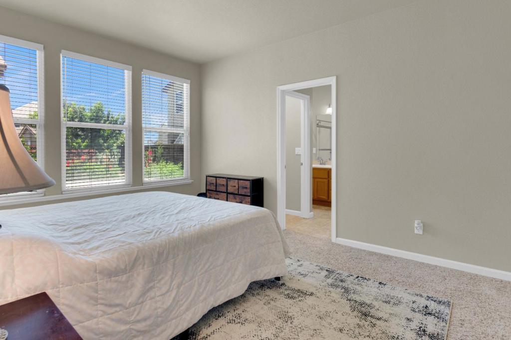 550 Lewis Street Property Photo 12