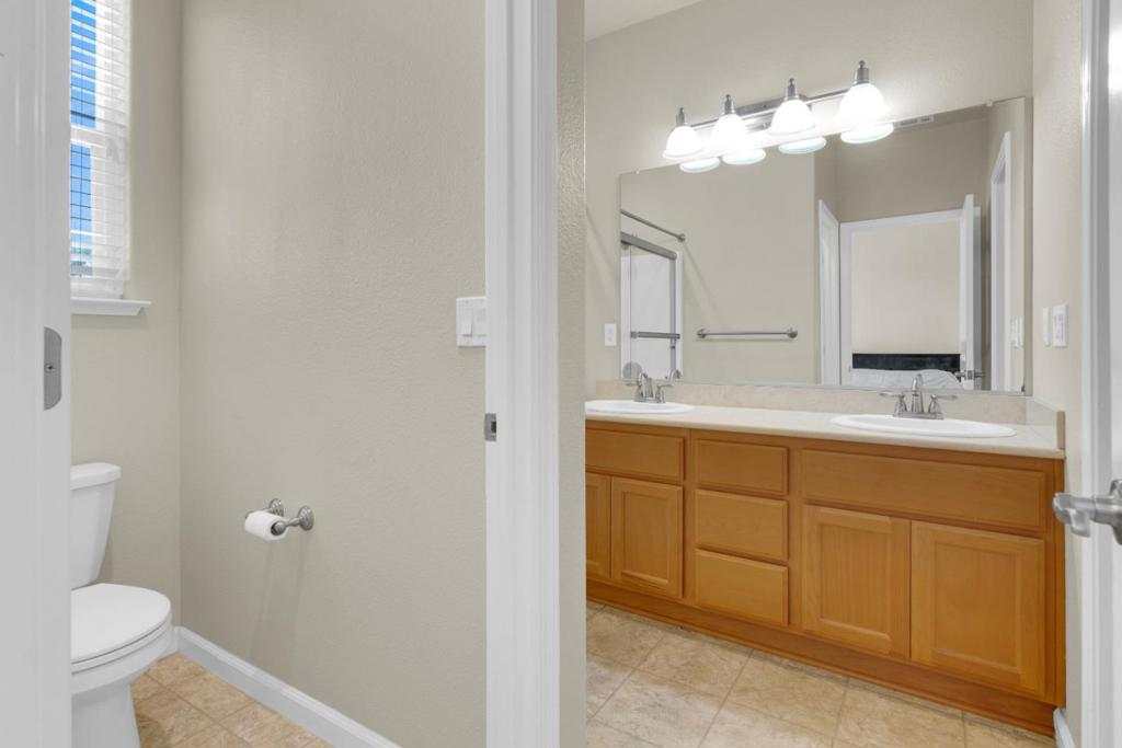 550 Lewis Street Property Photo 14