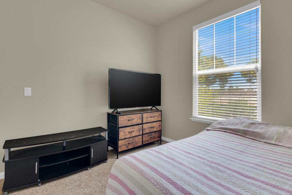 550 Lewis Street Property Photo 18