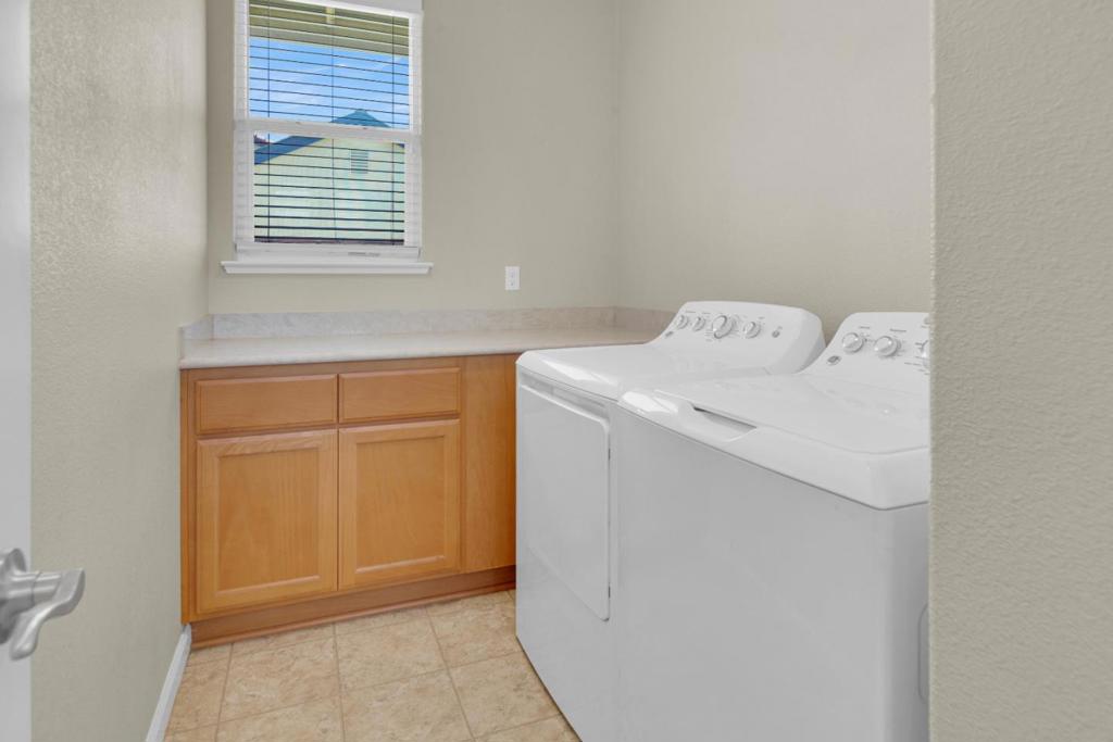 550 Lewis Street Property Photo 23