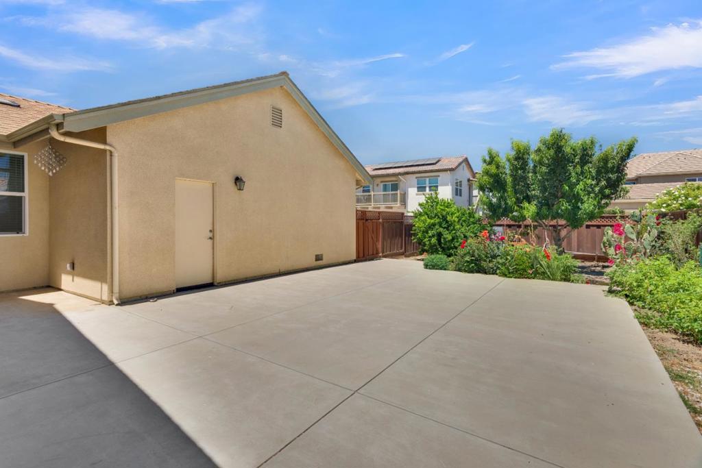 550 Lewis Street Property Photo 25