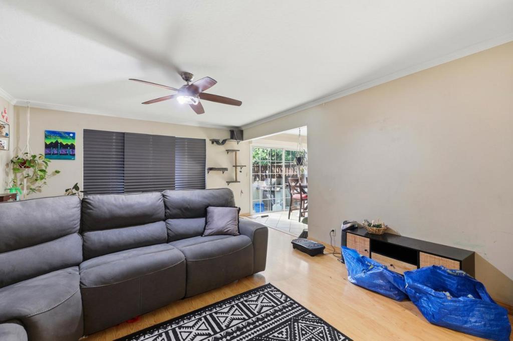 5915 Hillview Avenue Property Photo 6