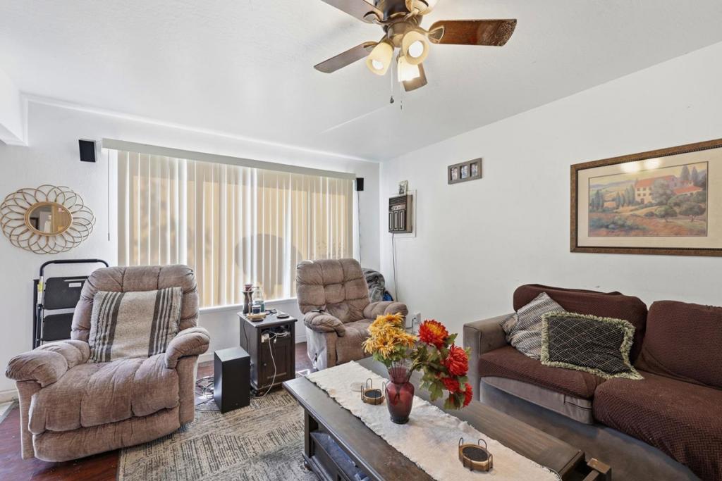5915 Hillview Avenue Property Photo 10