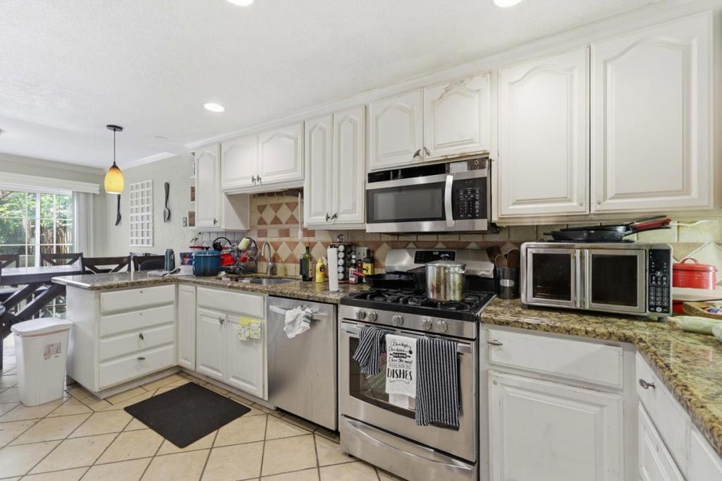 5915 Hillview Avenue Property Photo 14