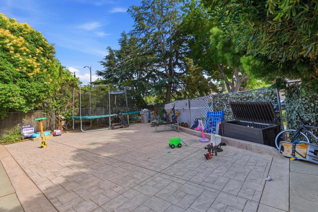 5915 Hillview Avenue Property Photo 41