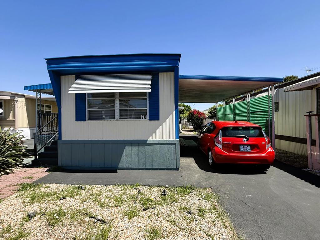 60 Wilson Way 70 Property Photo 1
