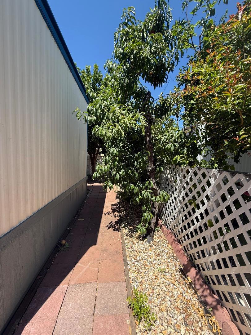 60 Wilson Way 70 Property Photo 17