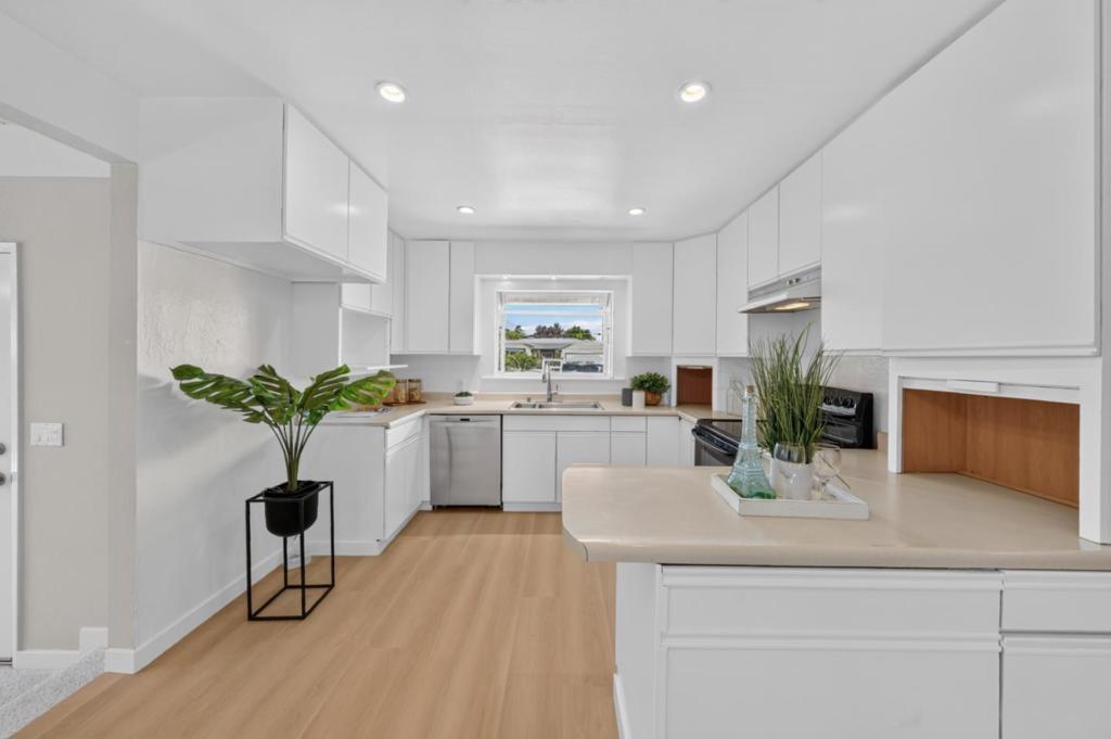 3478 Cabrillo Avenue Property Photo 11
