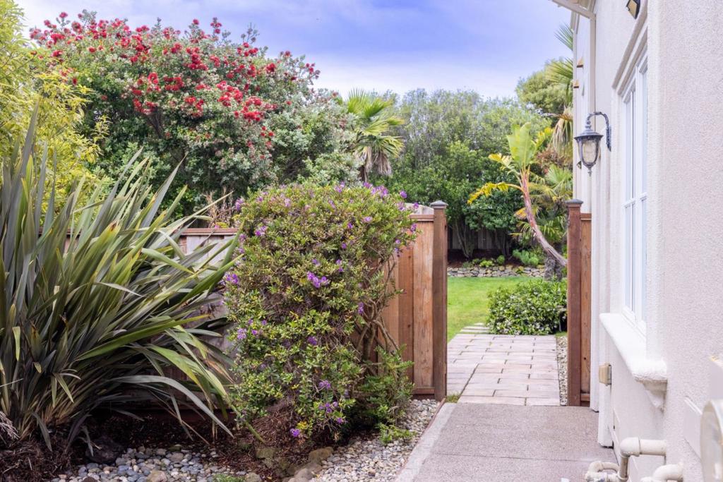 128 Spyglass Lane Property Photo 36