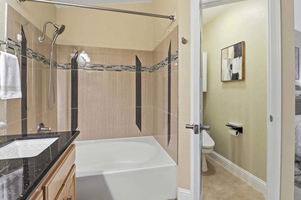 352 Montecito Way Property Photo 23