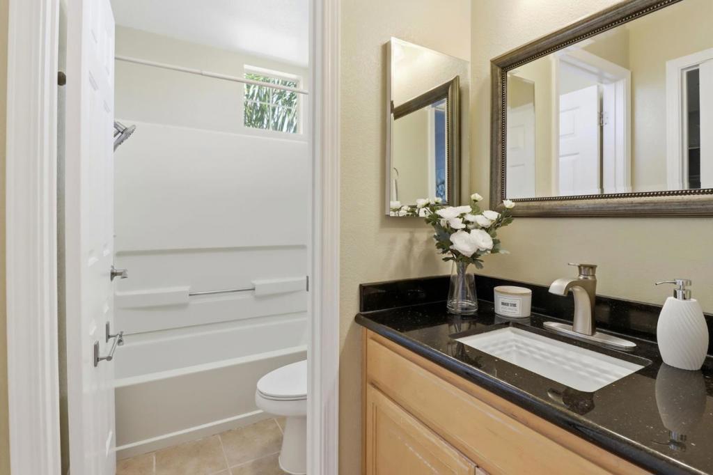 352 Montecito Way Property Photo 27