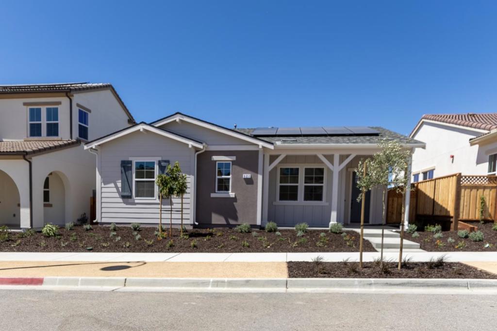 621 Santa Lucia Way Property Photo 1