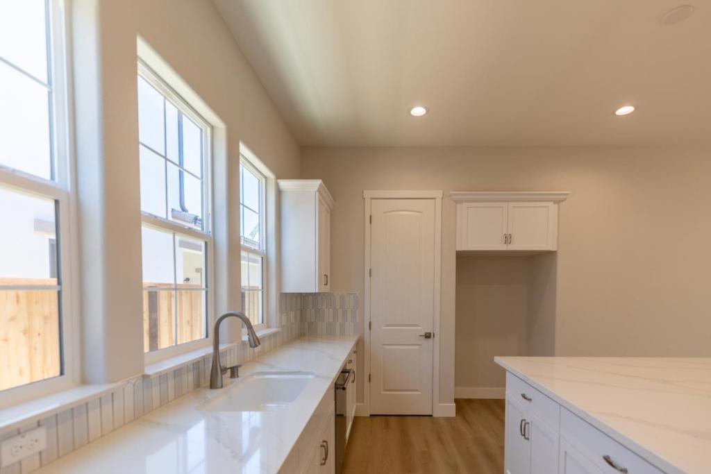 621 Santa Lucia Way Property Photo 6