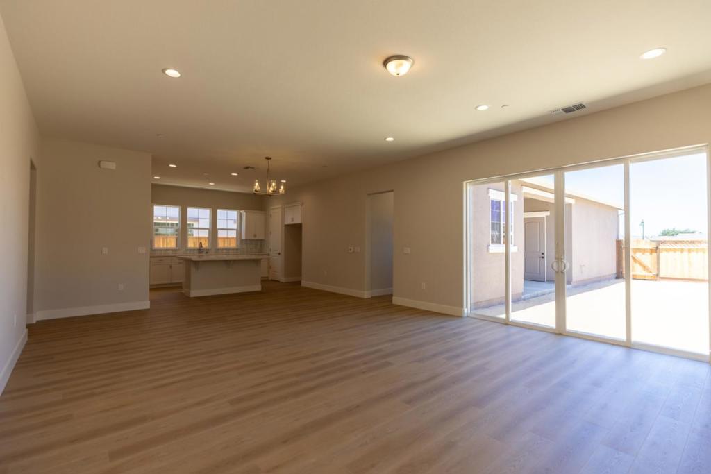 621 Santa Lucia Way Property Photo 10