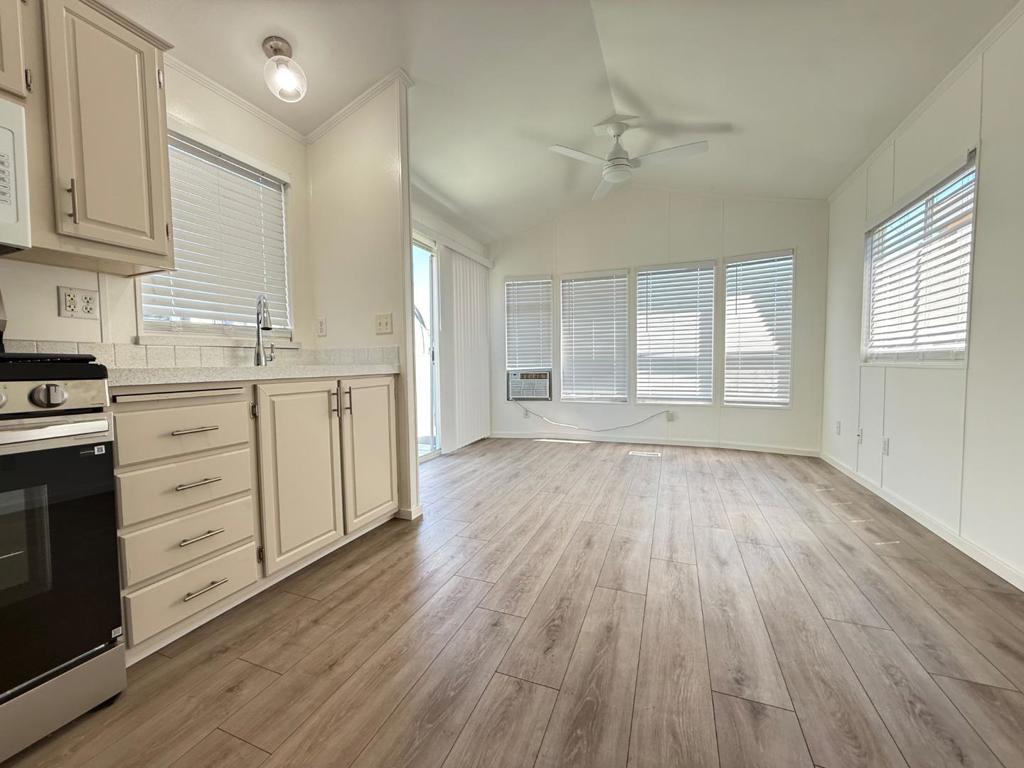 828 Olivina Avenue 3 Property Photo 7