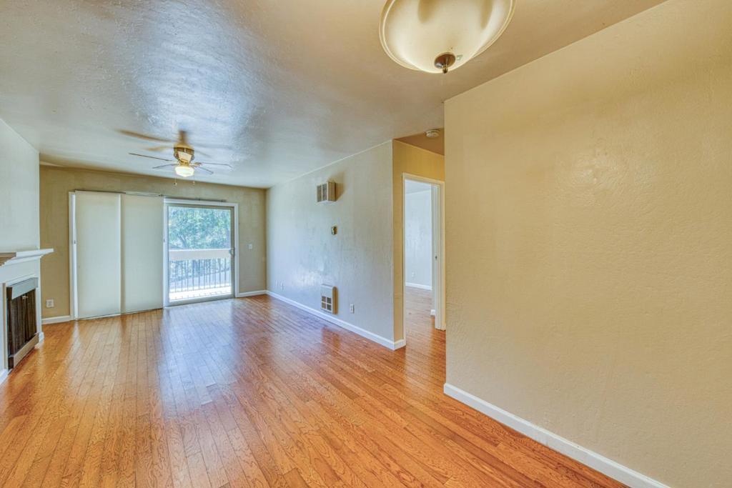 4106 Golden Oaks Lane Property Photo 10