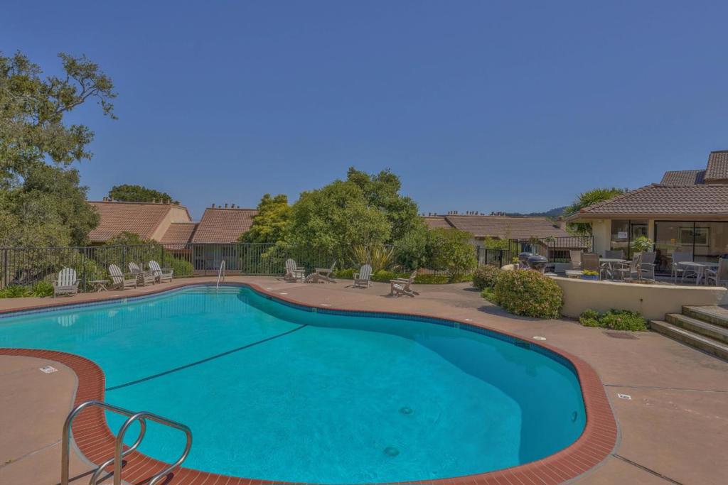 4106 Golden Oaks Lane Property Photo 25