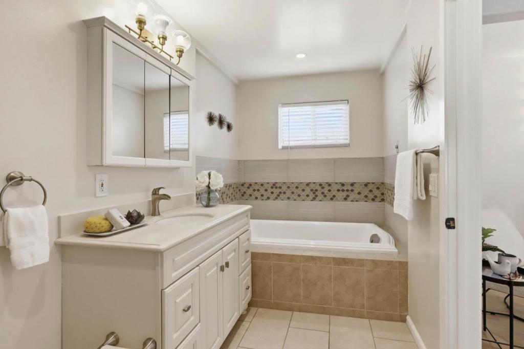 2468 Maxwell Property Photo 35