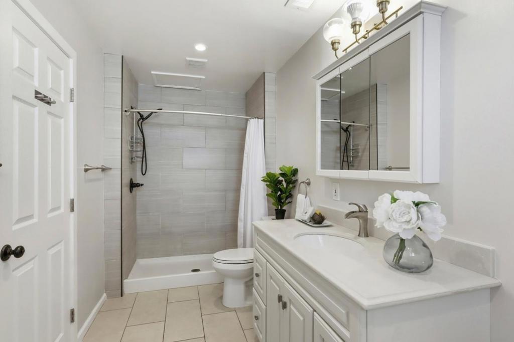2468 Maxwell Property Photo 36