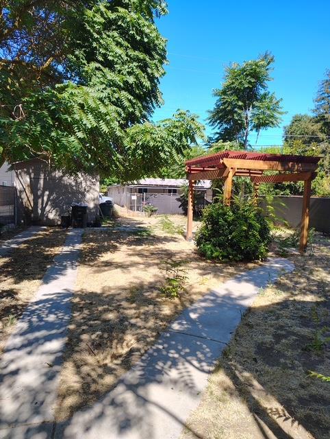 217 Semple Street Property Photo 5