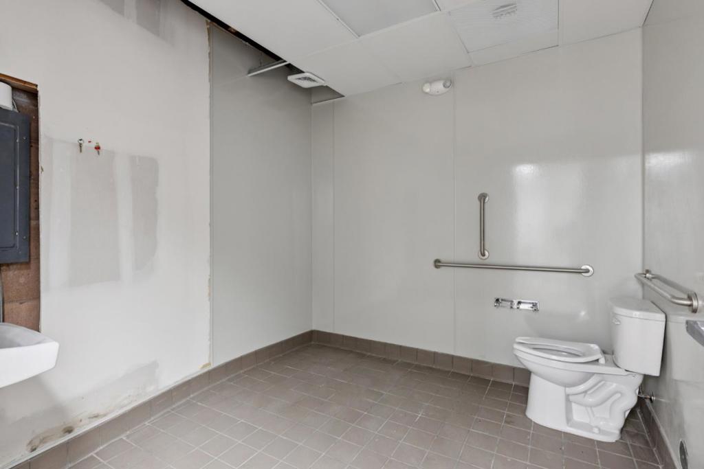 1315 Burlingame Avenue Property Photo 28