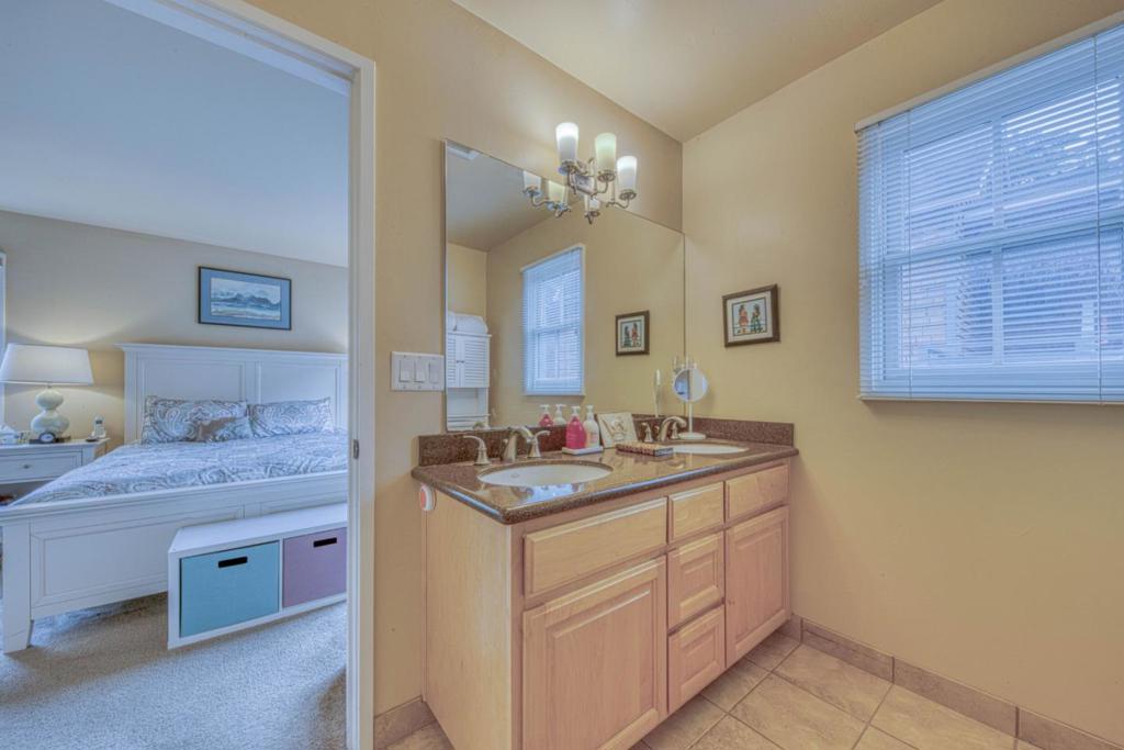 ML82053956 Property Photo 8