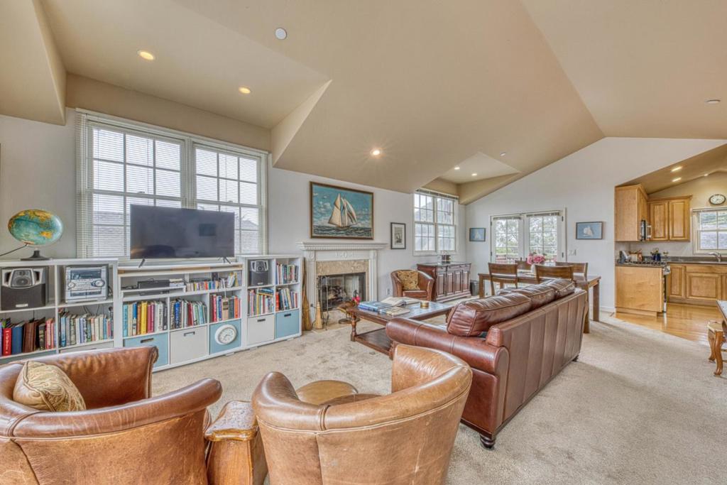 ML82053956 Property Photo 12