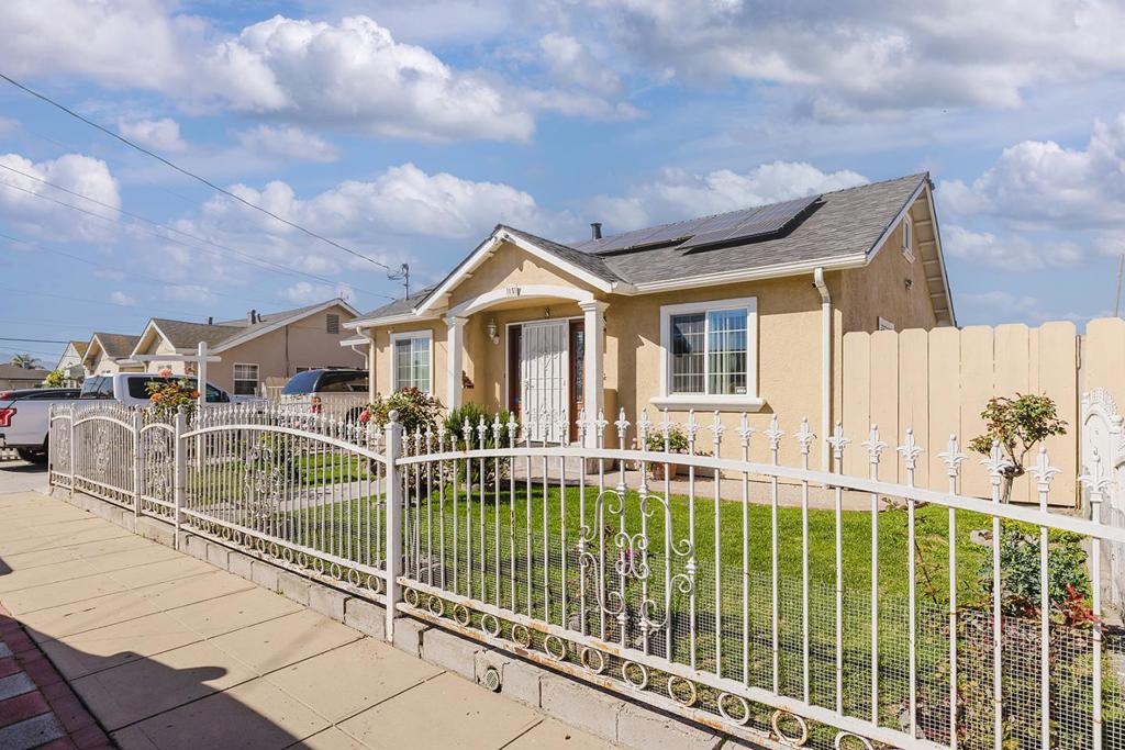 15 Rincon Avenue Property Photo 1