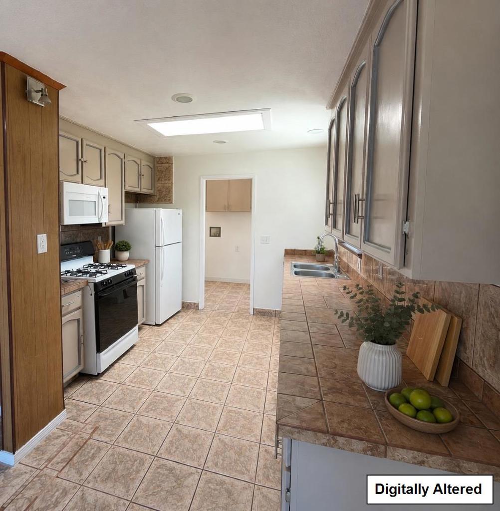 1040 Central Avenue Property Photo 8