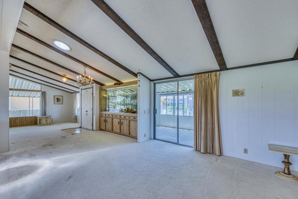 150 Kern Street 33 Property Photo 16