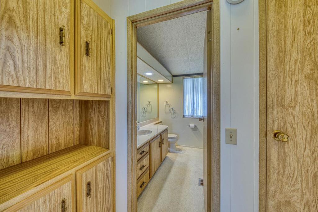 150 Kern Street 33 Property Photo 26