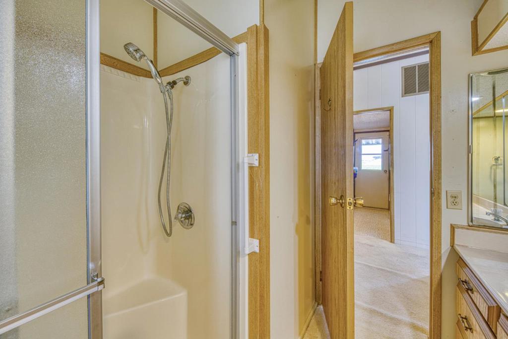 150 Kern Street 33 Property Photo 28