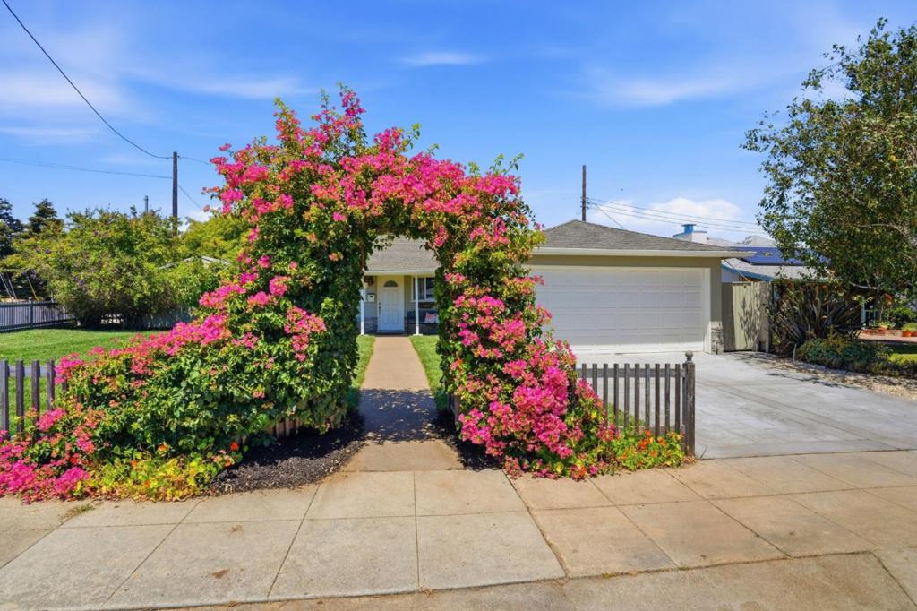 510 Sterling View Avenue Property Photo 1