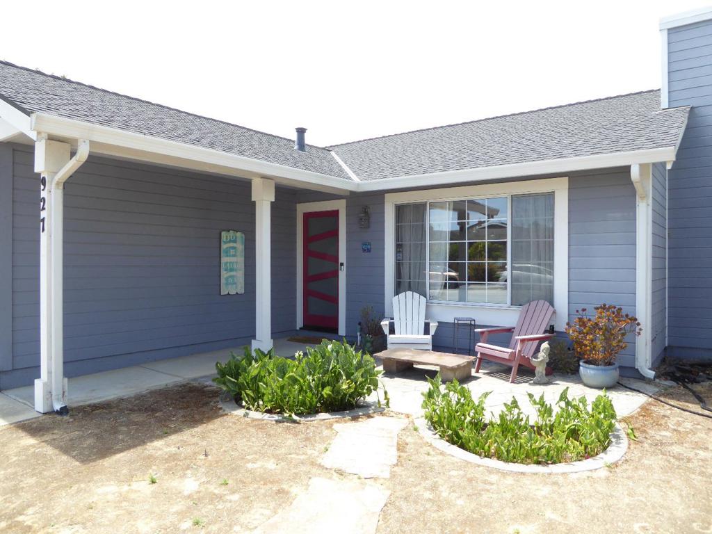 927 Corcoran Avenue Property Photo 1
