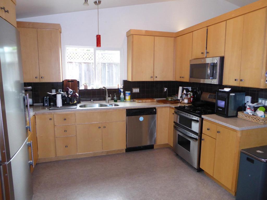 927 Corcoran Avenue Property Photo 6