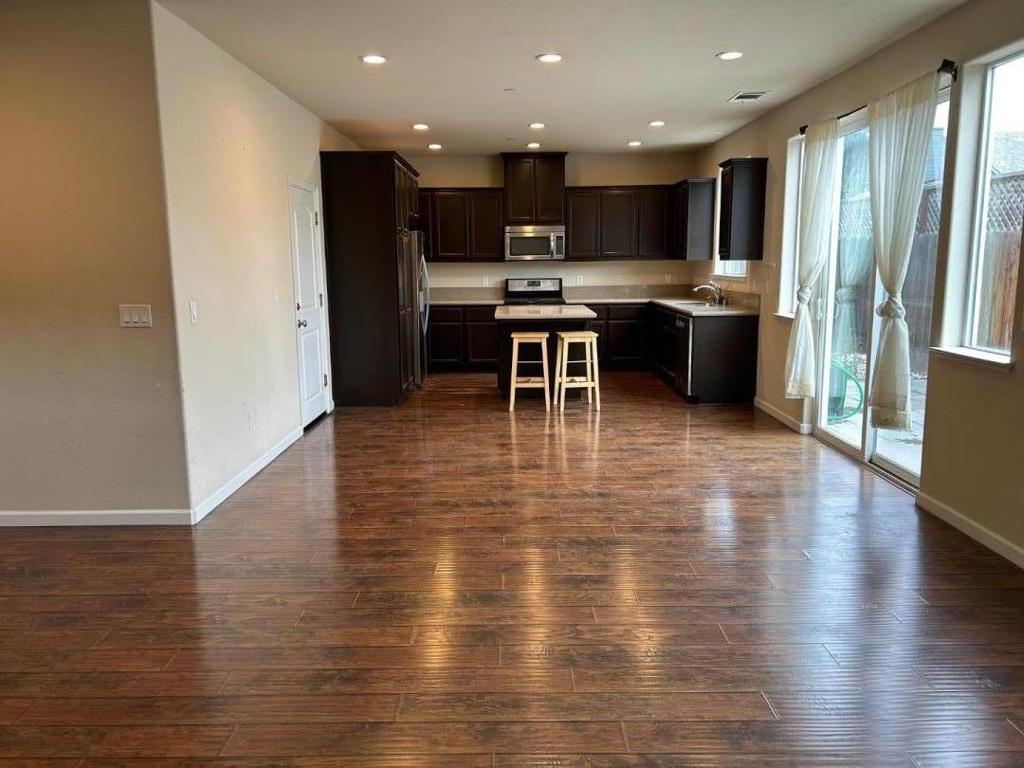 291 Slate Avenue Property Photo 4