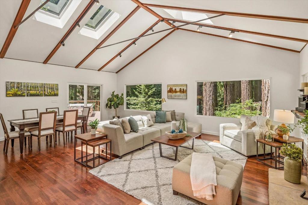 14521 Pescadero Property Photo 4