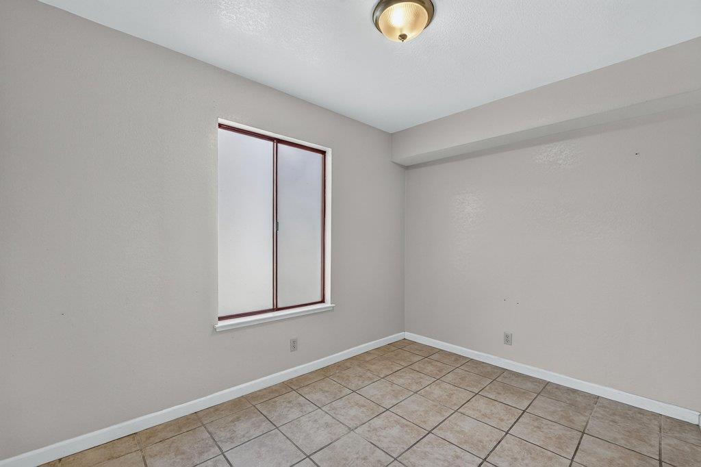 2402 N Main Street A Property Photo 5
