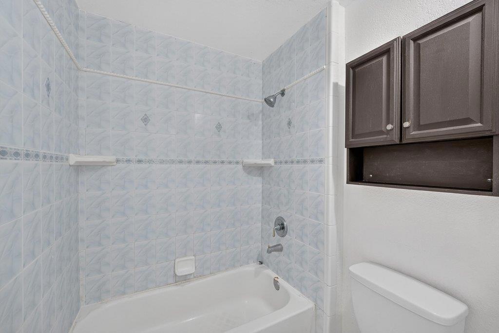 2402 N Main Street A Property Photo 18