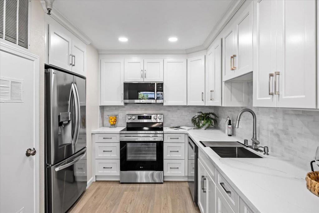 473 Cork Harbour Circle F Property Photo 12