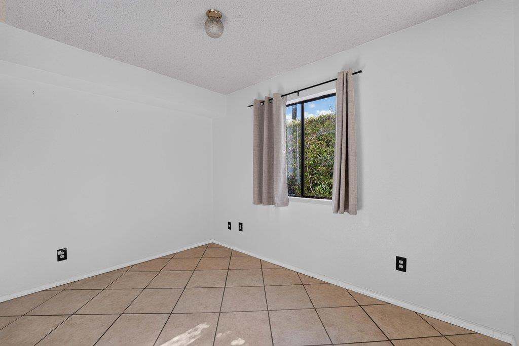 2426 N Main Street B Property Photo 6
