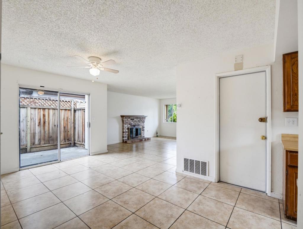 525 El Rio Street Property Photo 7