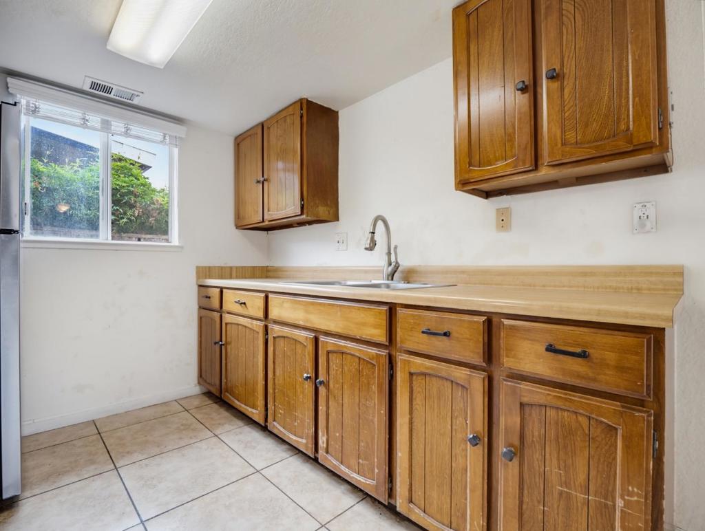 525 El Rio Street Property Photo 14