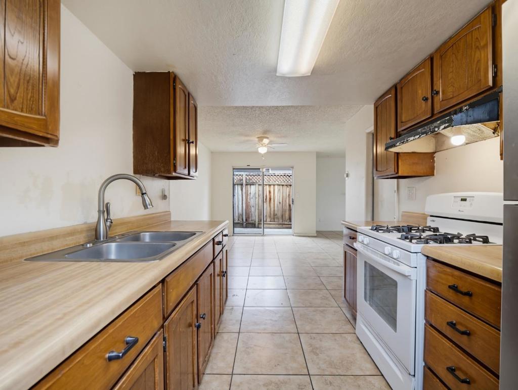 525 El Rio Street Property Photo 15